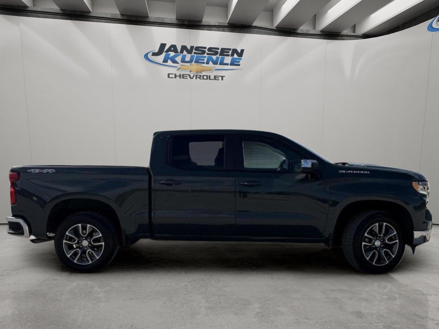 2025 Chevrolet Silverado 1500 LT