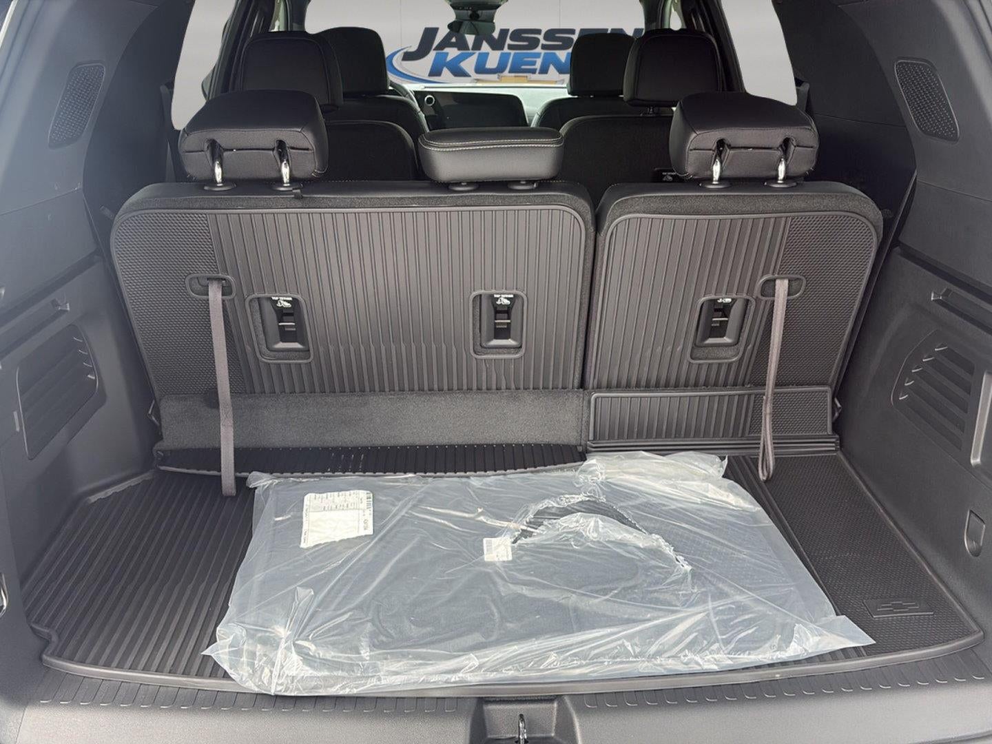 2026 Chevrolet Traverse AWD LT