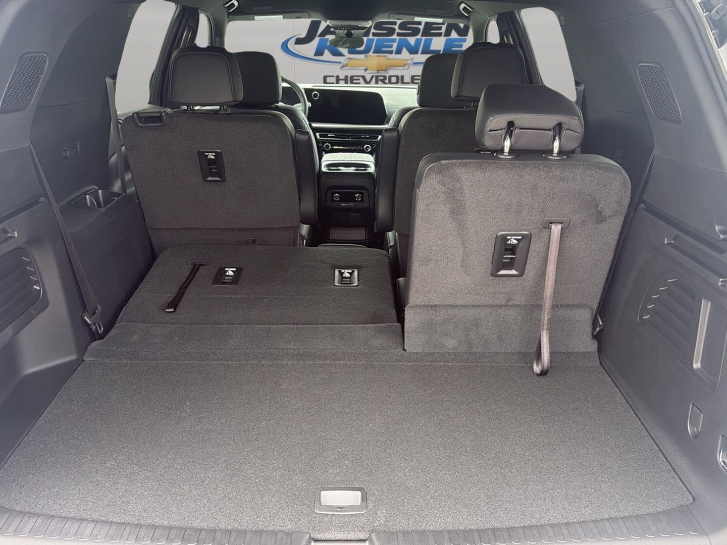 2026 Chevrolet Traverse AWD LT