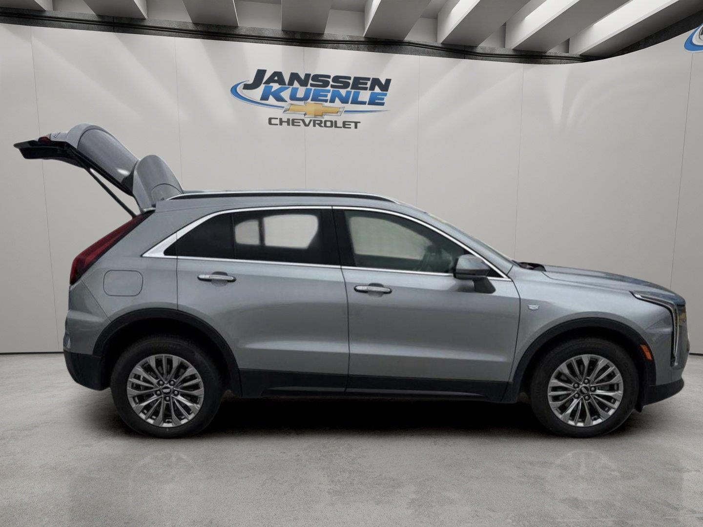 2024 Cadillac XT4 AWD Premium Luxury