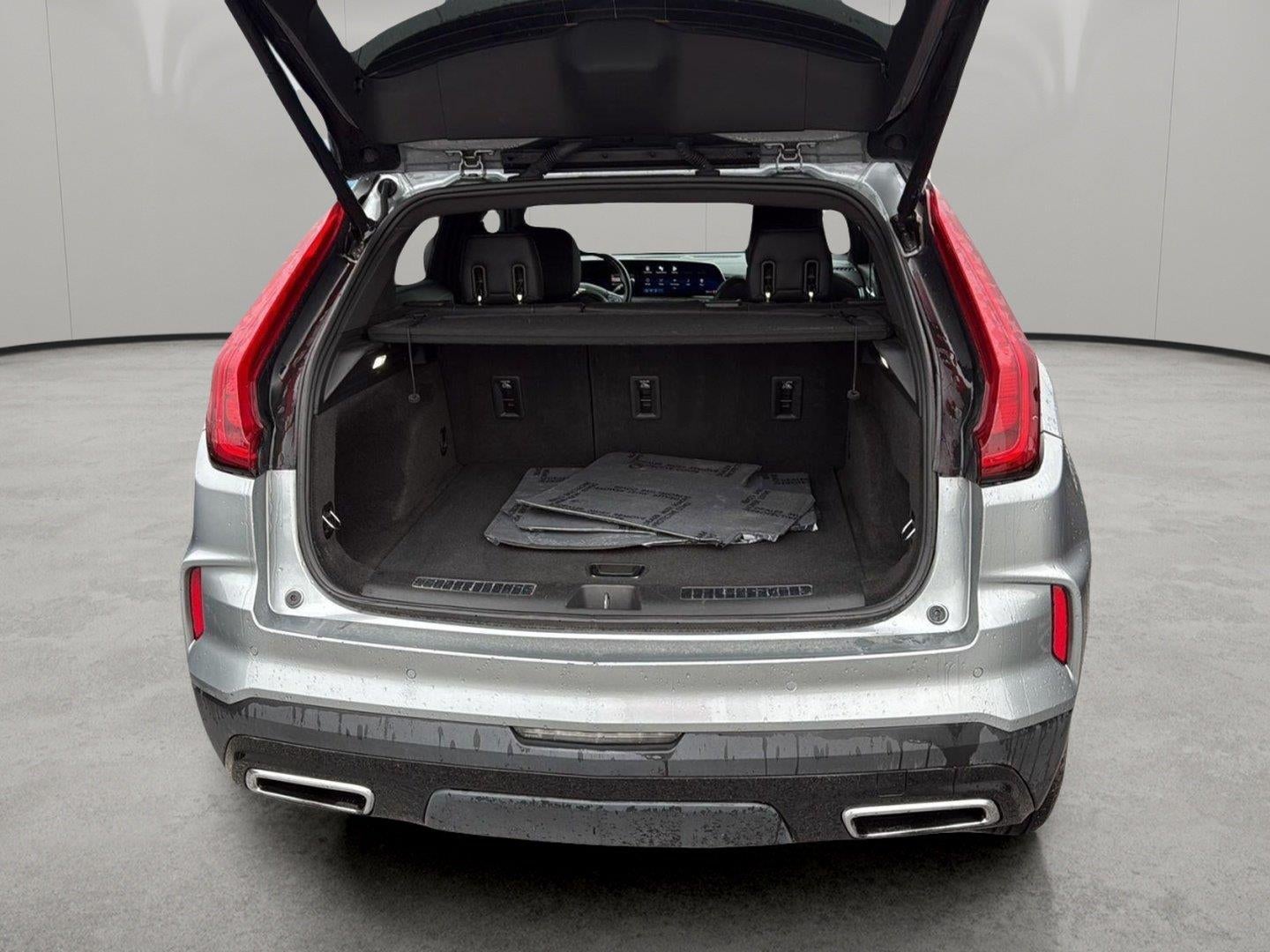 2024 Cadillac XT4 AWD Premium Luxury